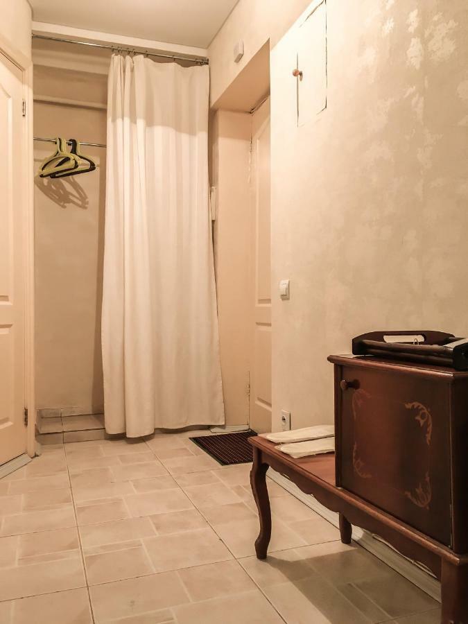 Sunflower Apartment Near Kiev Airport & Railway Station & Center City! Exterior foto